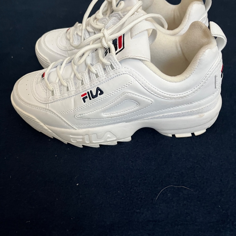 FILA sneaker 7.5 mens - Picture 2 of 7